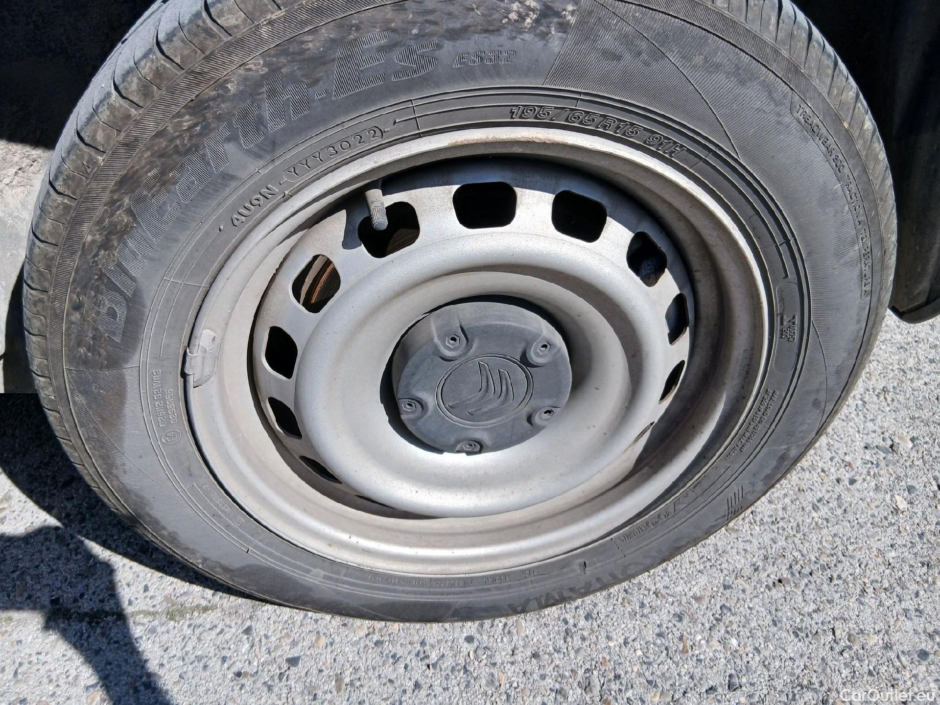  Citroen  Berlingo CITROEN  / 2018 / 3P / furgón derivado de turismo Talla M BlueHDi 100 CONTROL #13