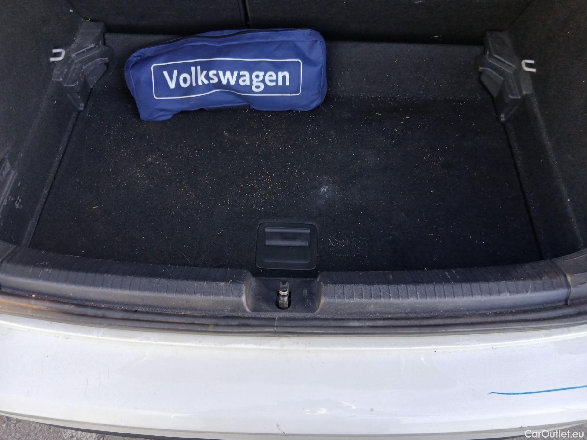  Volkswagen  Polo VOLKSWAGEN  / 2021 / 5P / berlina con portón Life 1.0 TSI 70kW (95CV) #46