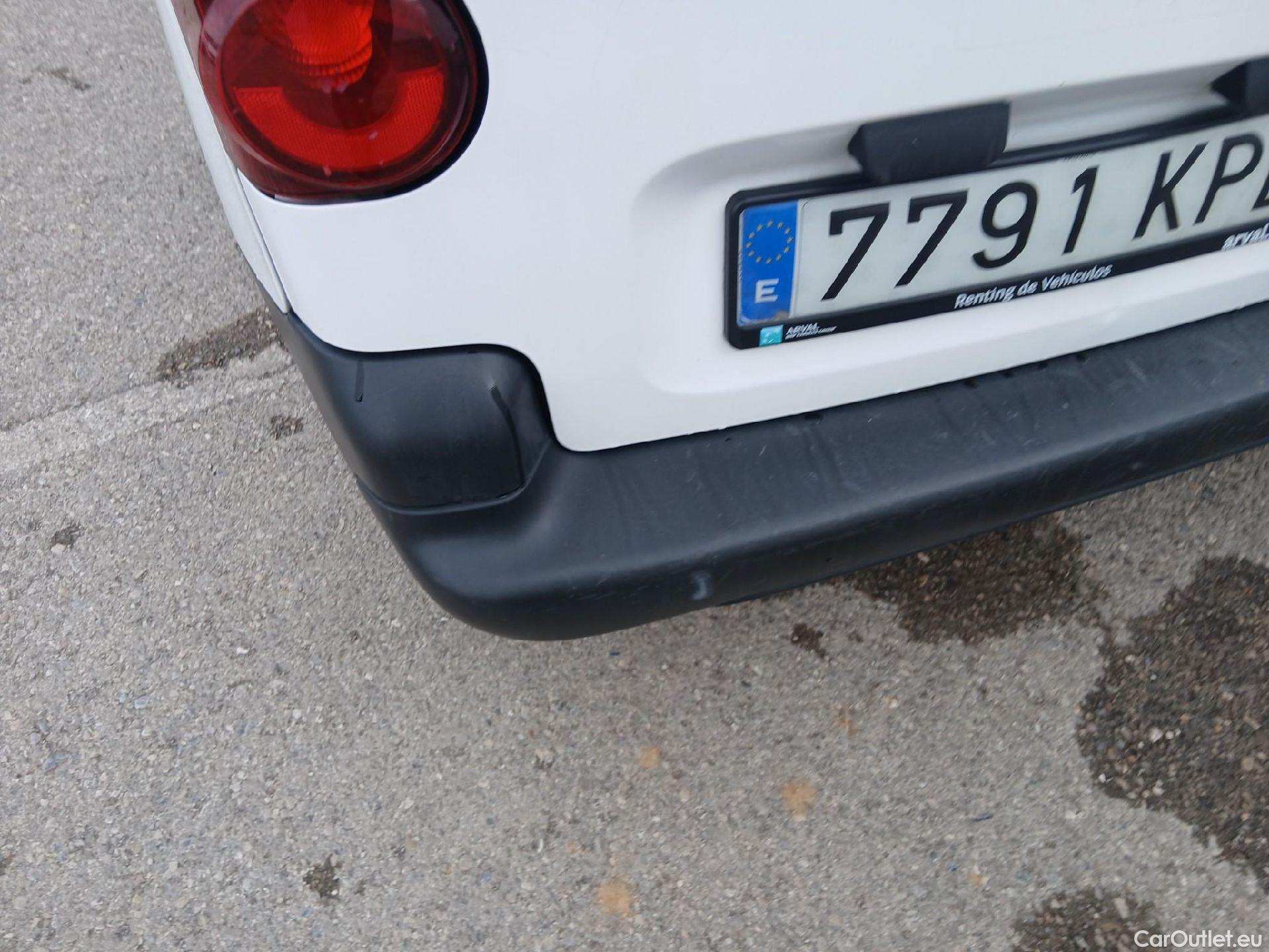  Citroen  Berlingo CITROEN  / 2015 / 3P / furgón derivado de turismo BlueHDi 74KW (100CV) #12