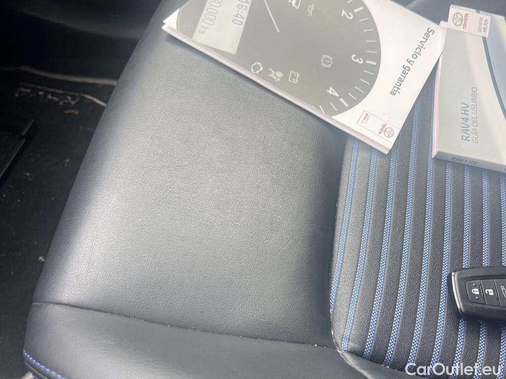  Toyota  RAV4 TOYOTA  / 2018 / 5P / todoterreno 2.5l Feel! #14