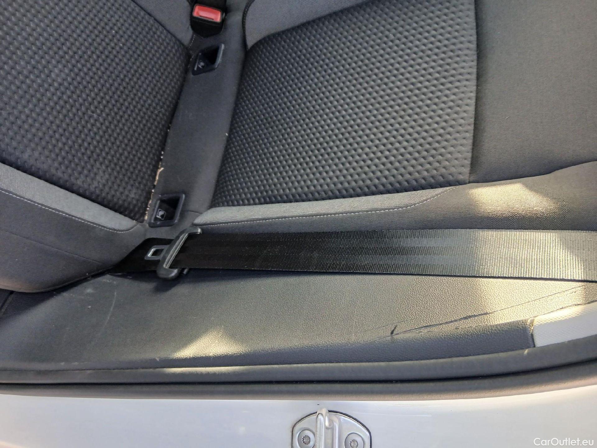  Volkswagen  Polo VOLKSWAGEN  / 2021 / 5P / berlina con portón Life 1.0 TSI 70kW (95CV) #28