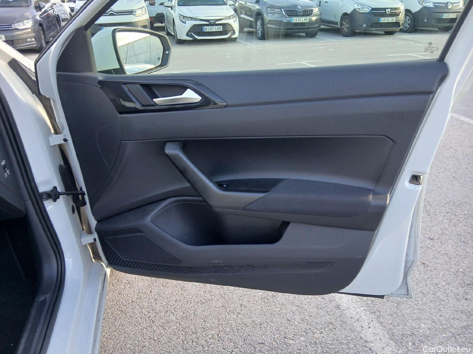  Volkswagen  Polo VOLKSWAGEN  / 2021 / 5P / berlina con portón Life 1.0 TSI 70kW (95CV) #65