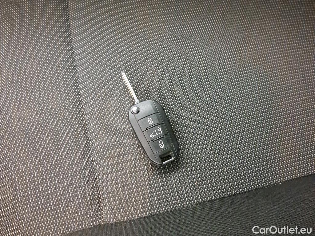  Citroen  Berlingo CITROEN  / 2018 / 3P / furgón derivado de turismo Talla M BlueHDi 100 CONTROL #2