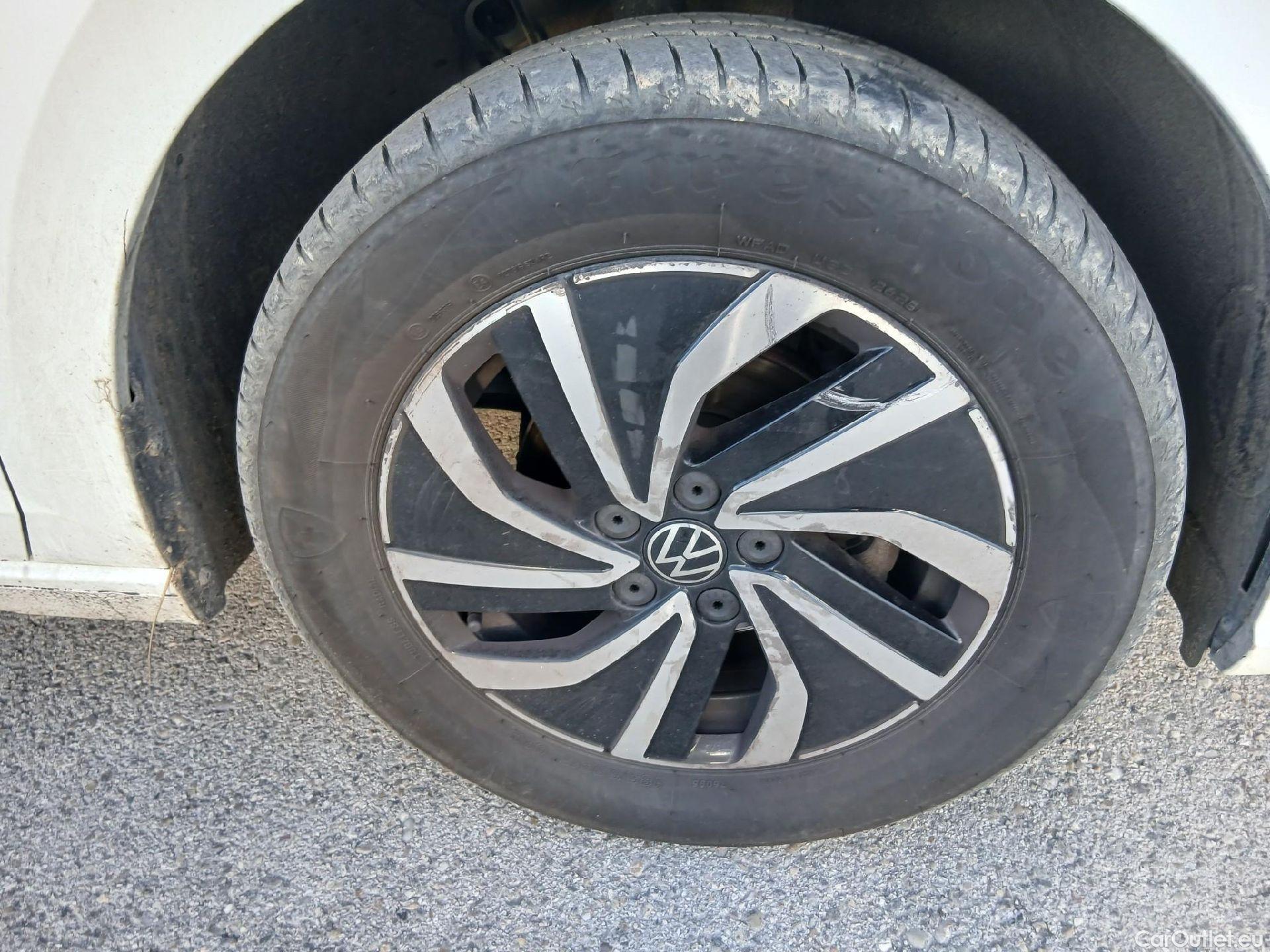  Volkswagen  Polo VOLKSWAGEN  / 2021 / 5P / berlina con portón Life 1.0 TSI 70kW (95CV) #56