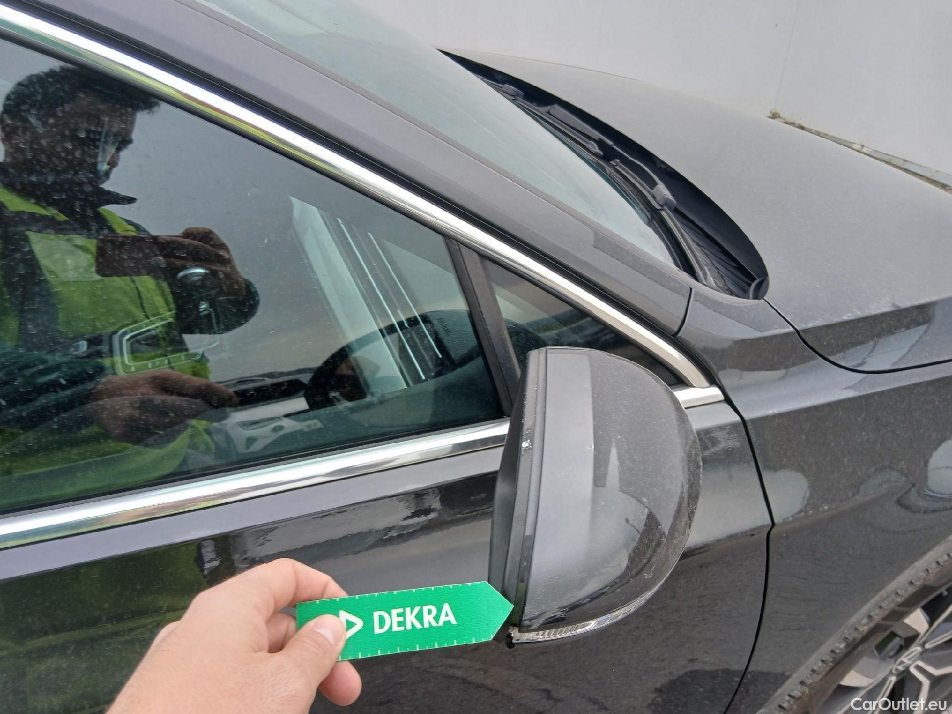  Volkswagen  Passat VOLKSWAGEN  / 2019 / 5P / familiar Variant Executive 2.0 TDI 110kW DSG #21