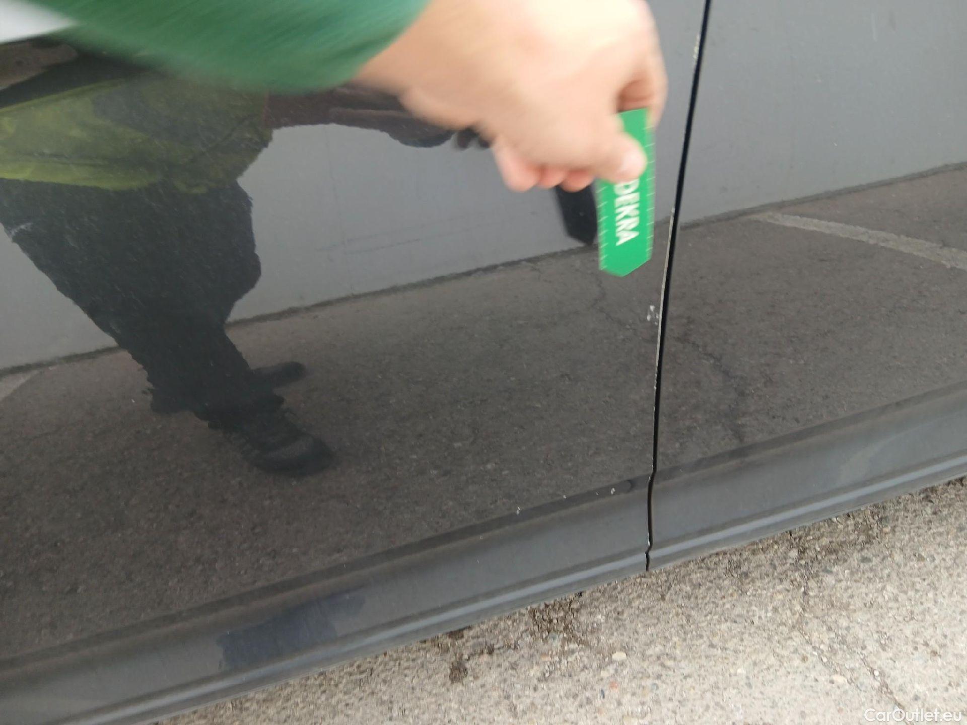  Volkswagen  Passat VOLKSWAGEN  / 2019 / 5P / familiar Variant Executive 2.0 TDI 110kW DSG #5