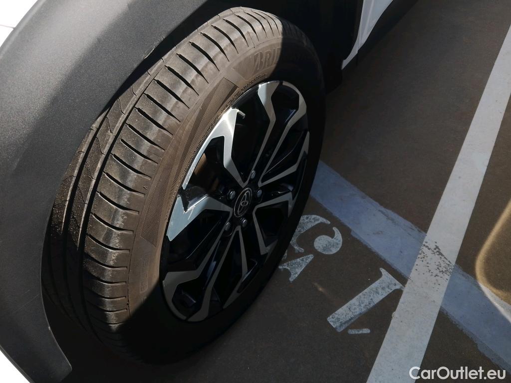  Toyota  Yaris Cross TOYOTA  / 2021 / 5P / todoterreno 1.5 120H Active Tech #5