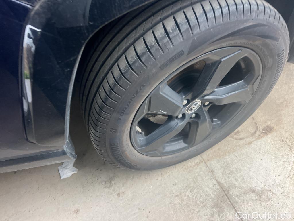  Toyota  RAV4 TOYOTA  / 2018 / 5P / todoterreno 2.5l Feel! #11