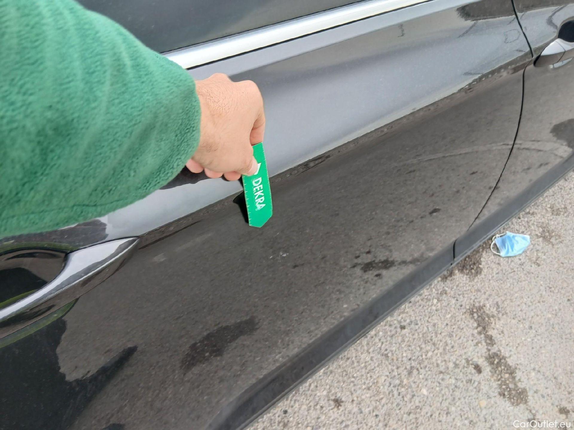  Volkswagen  Passat VOLKSWAGEN  / 2019 / 5P / familiar Variant Executive 2.0 TDI 110kW DSG #18