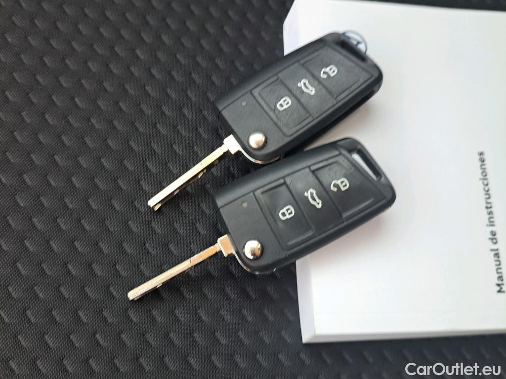  Volkswagen  Polo VOLKSWAGEN  / 2021 / 5P / berlina con portón Life 1.0 TSI 70kW (95CV) #19