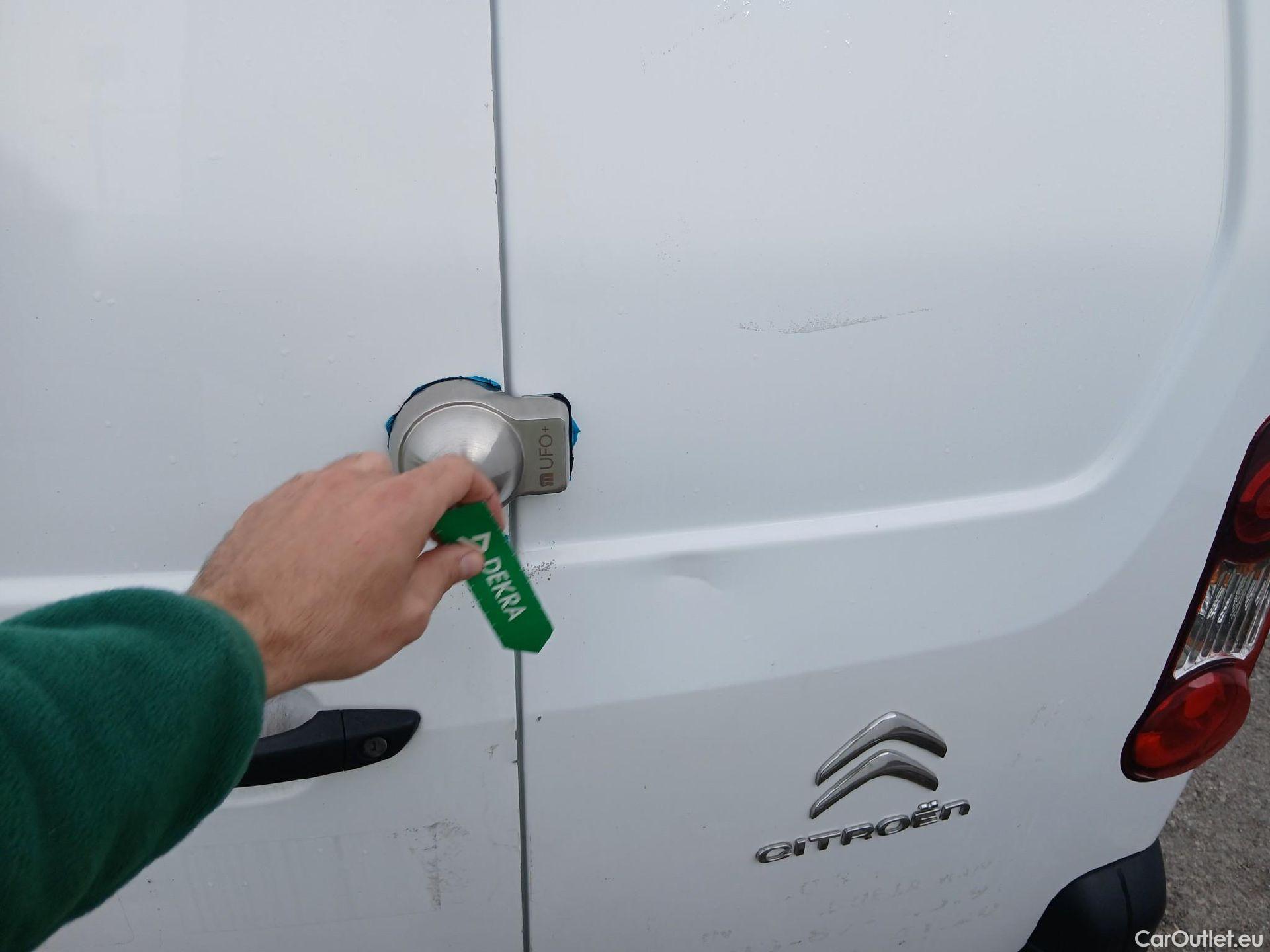  Citroen  Berlingo CITROEN  / 2015 / 3P / furgón derivado de turismo BlueHDi 74KW (100CV) #14