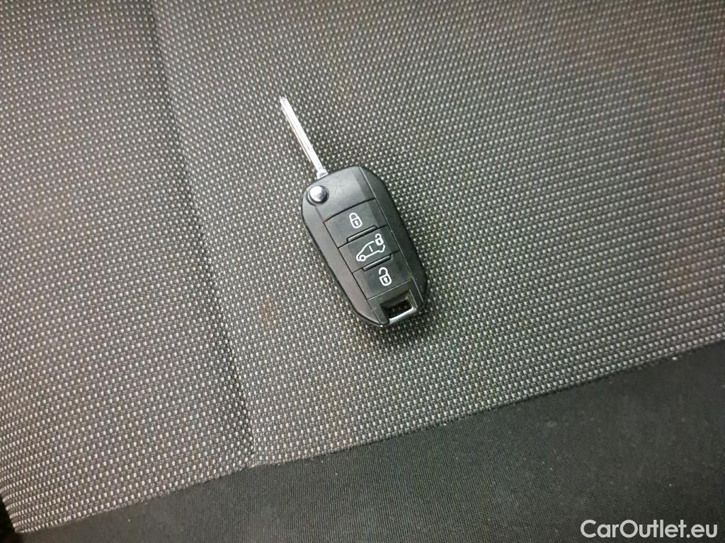  Citroen  Berlingo CITROEN  / 2018 / 3P / furgón derivado de turismo Talla M BlueHDi 100 CONTROL #1