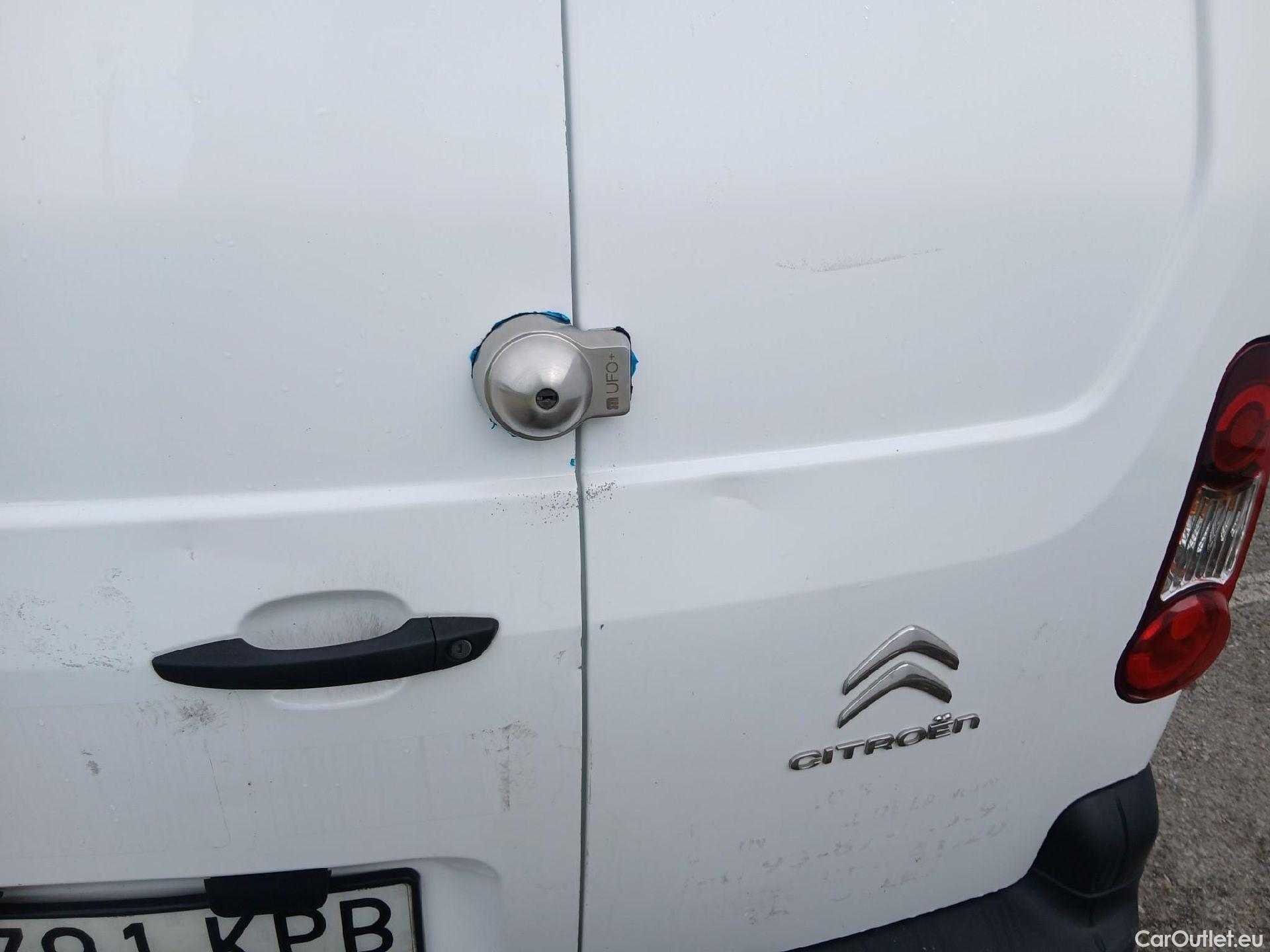  Citroen  Berlingo CITROEN  / 2015 / 3P / furgón derivado de turismo BlueHDi 74KW (100CV) #13