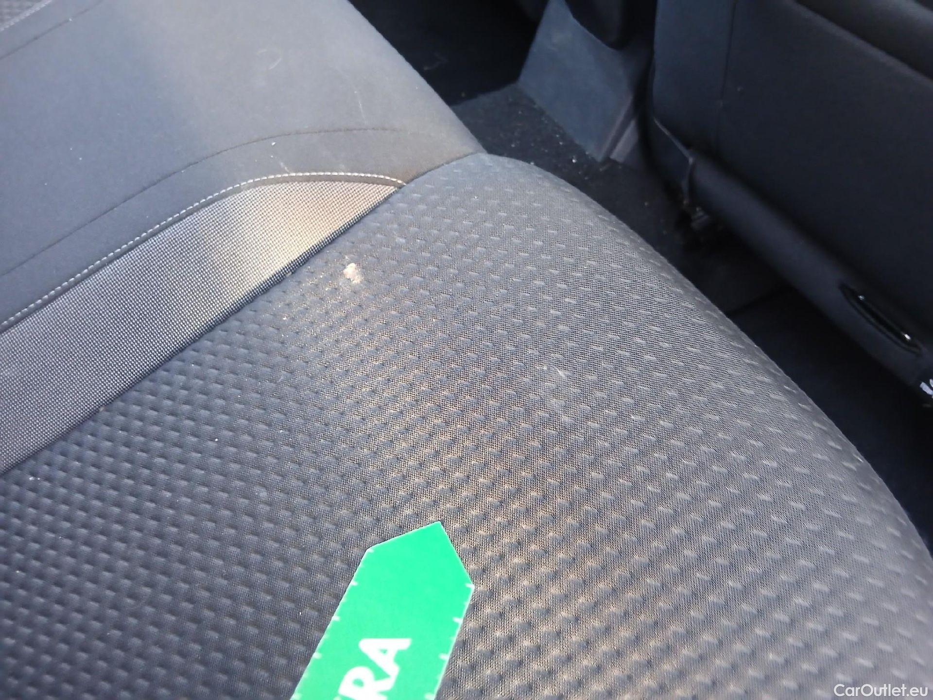  Volkswagen  Polo VOLKSWAGEN  / 2021 / 5P / berlina con portón Life 1.0 TSI 70kW (95CV) #24