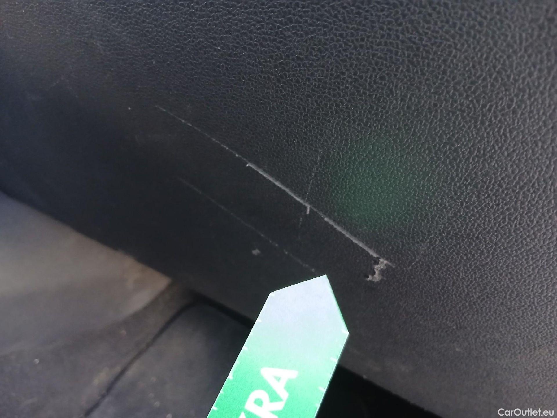  Volkswagen  Polo VOLKSWAGEN  / 2021 / 5P / berlina con portón Life 1.0 TSI 70kW (95CV) #69