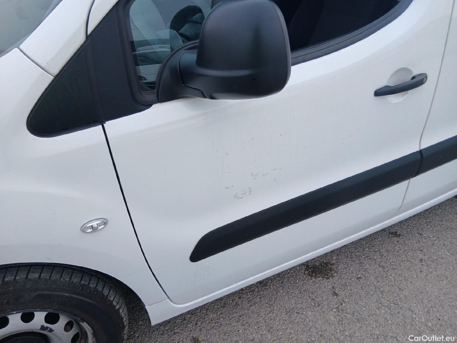  Citroen  Berlingo CITROEN  / 2015 / 3P / furgón derivado de turismo BlueHDi 74KW (100CV) #6