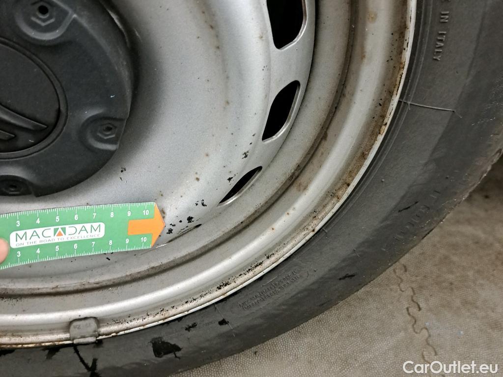  Citroen  Berlingo CITROEN  / 2018 / 3P / furgón derivado de turismo Talla M BlueHDi 100 CONTROL #60