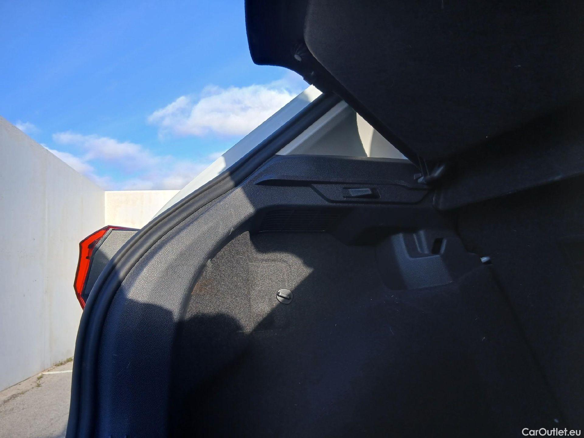  Volkswagen  Polo VOLKSWAGEN  / 2021 / 5P / berlina con portón Life 1.0 TSI 70kW (95CV) #47