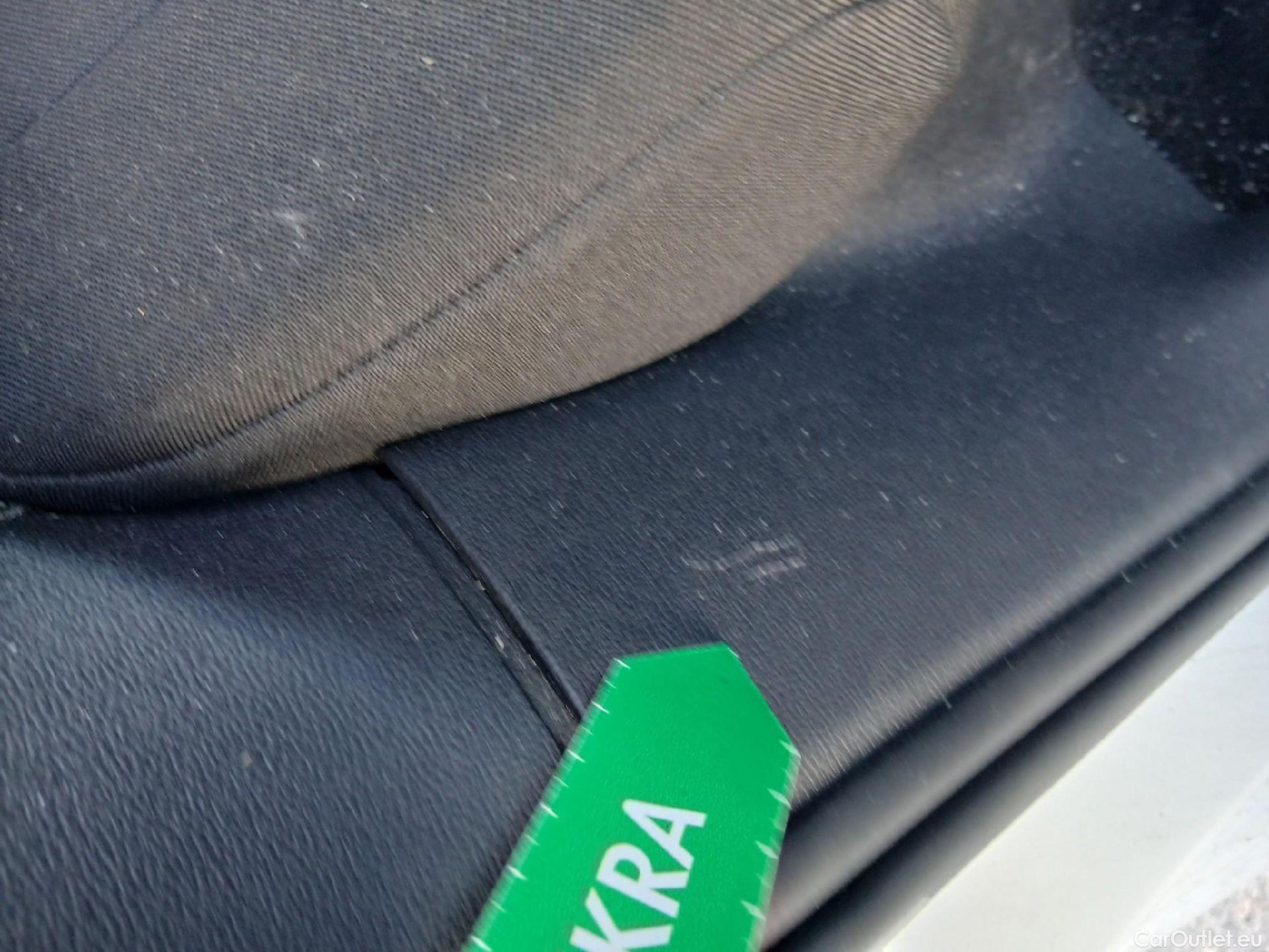  Volkswagen  Polo VOLKSWAGEN  / 2021 / 5P / berlina con portón Life 1.0 TSI 70kW (95CV) #64