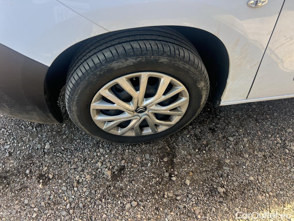  Citroen  Berlingo CITROEN  / 2018 / 4P / combi Talla M BlueHDi 100 S&S LIVE PACK BUSINE #43