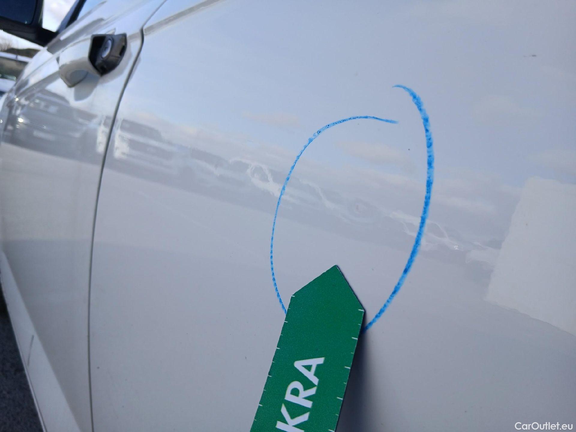  Volkswagen  Polo VOLKSWAGEN  / 2021 / 5P / berlina con portón Life 1.0 TSI 70kW (95CV) #21