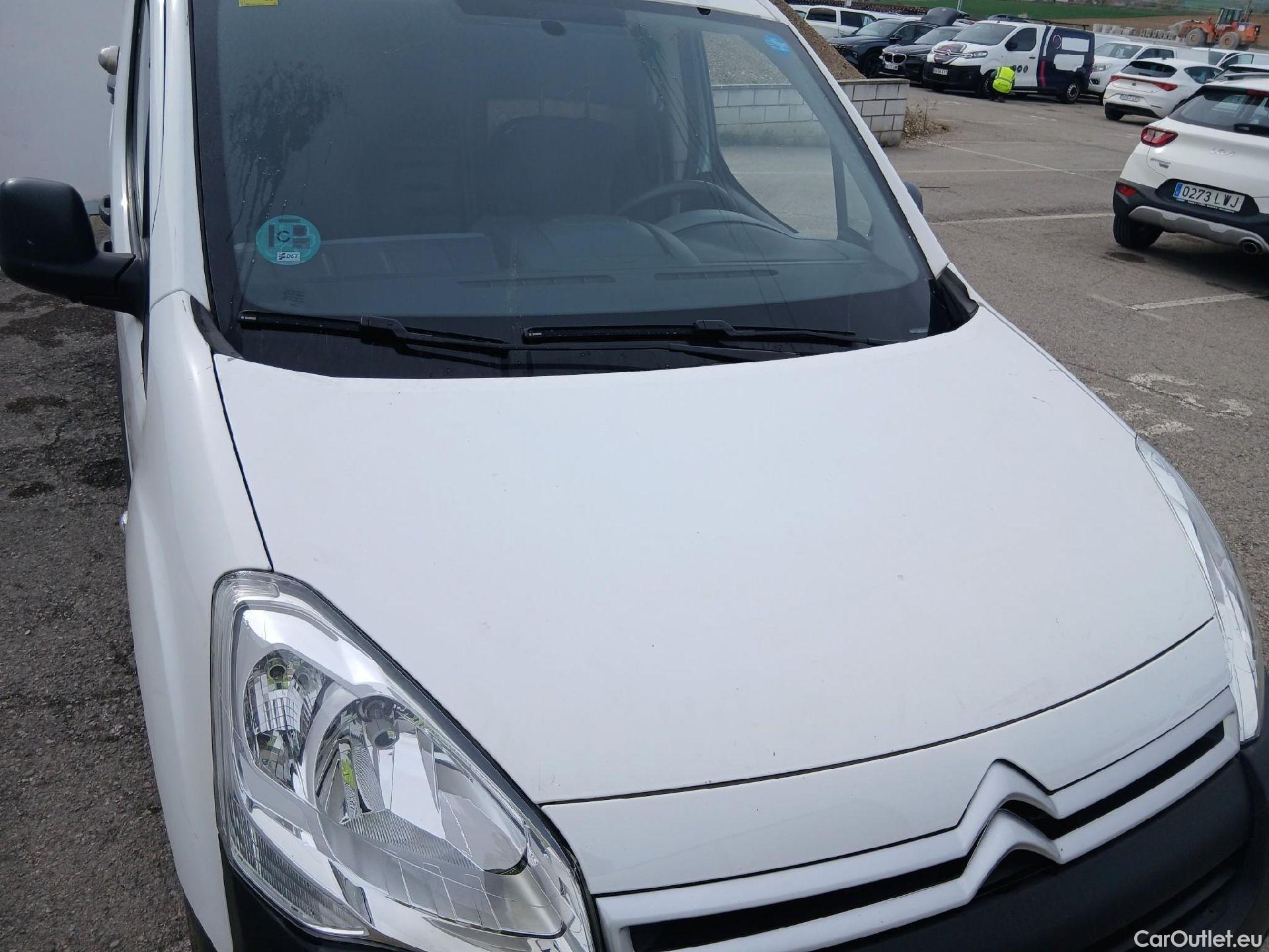  Citroen  Berlingo CITROEN  / 2015 / 3P / furgón derivado de turismo BlueHDi 74KW (100CV) #2