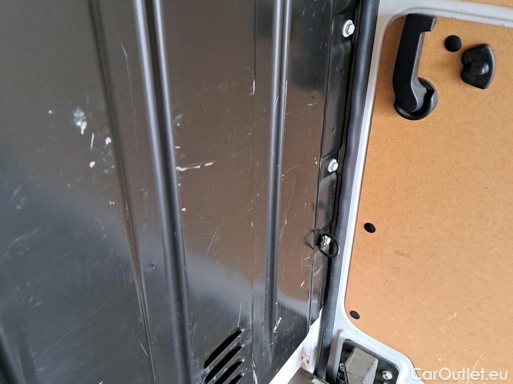  Nissan  NV400 NISSAN  / 2011 / 4P / furgón L3H3 3,5T 2.3dCi 110kW FWD Comfort #15