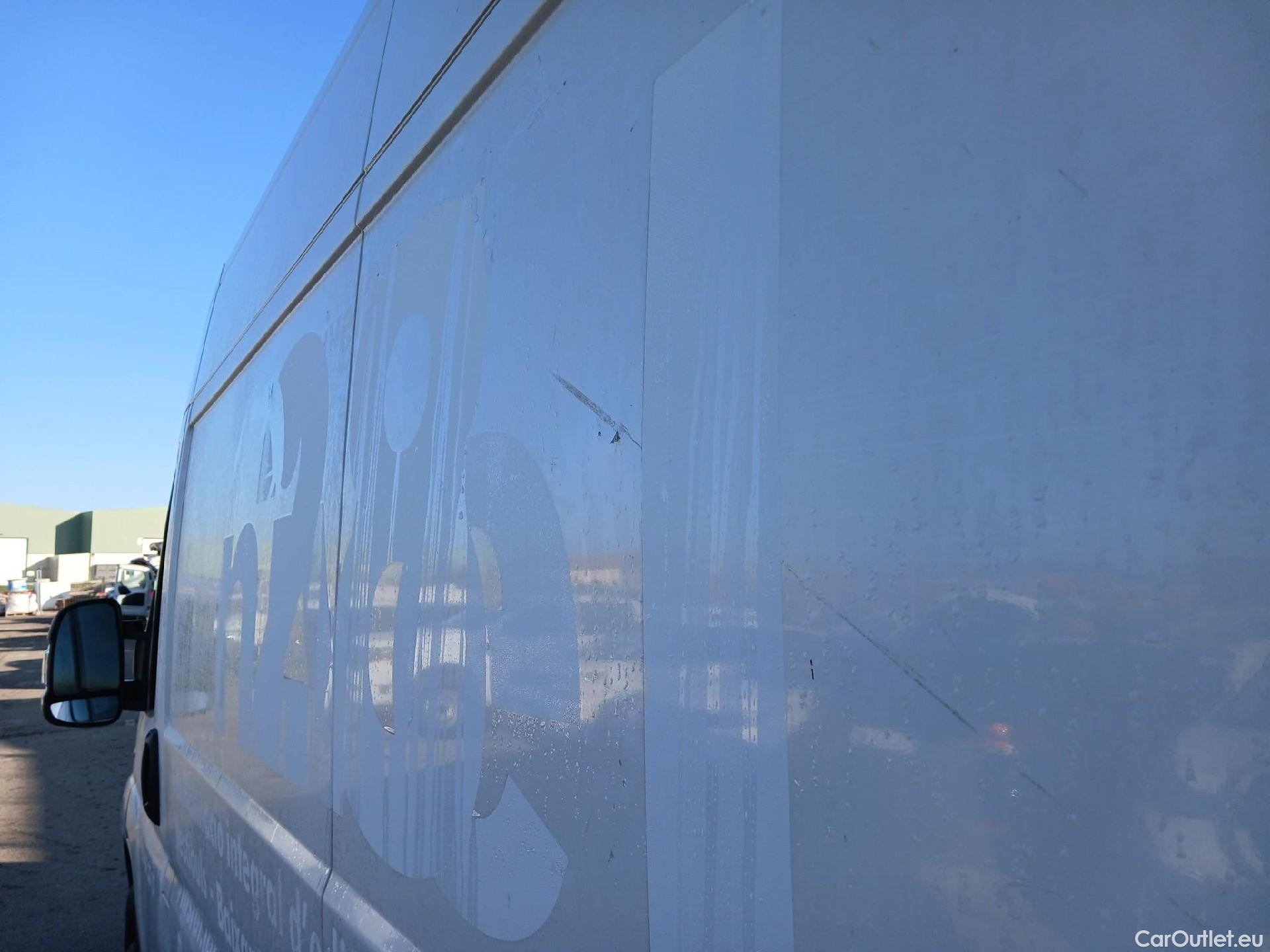  Fiat  Ducato FIAT  / 2014 / 4P / furgón 33 Medio Techo Alto 2.0 Mjet 85kW (115CV #12