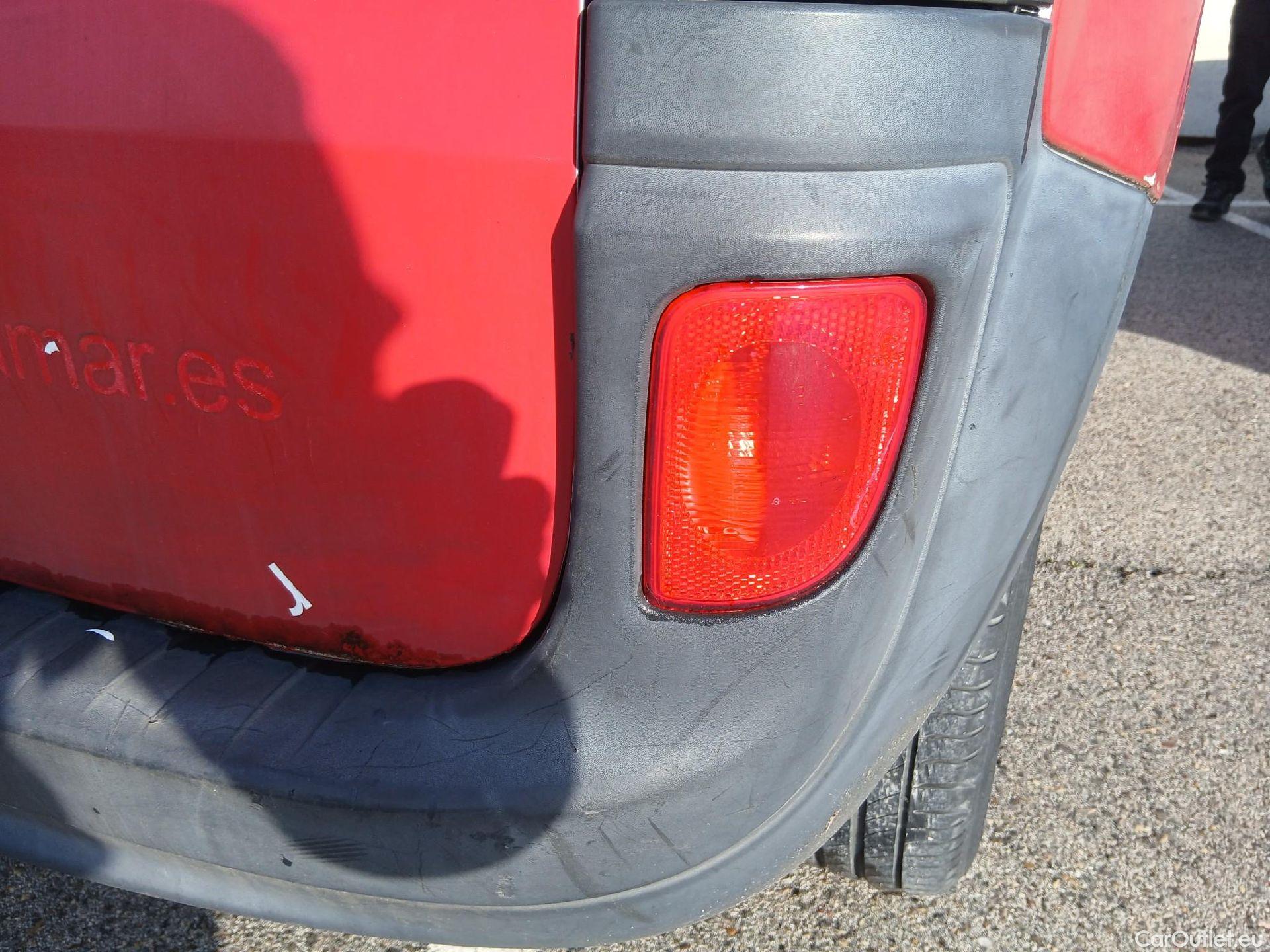  Renault  Kangoo RENAULT  Furgón/2013/3P/furgón derivado de turismo Profesional dCi 66kW (90CV) Euro 6 #32