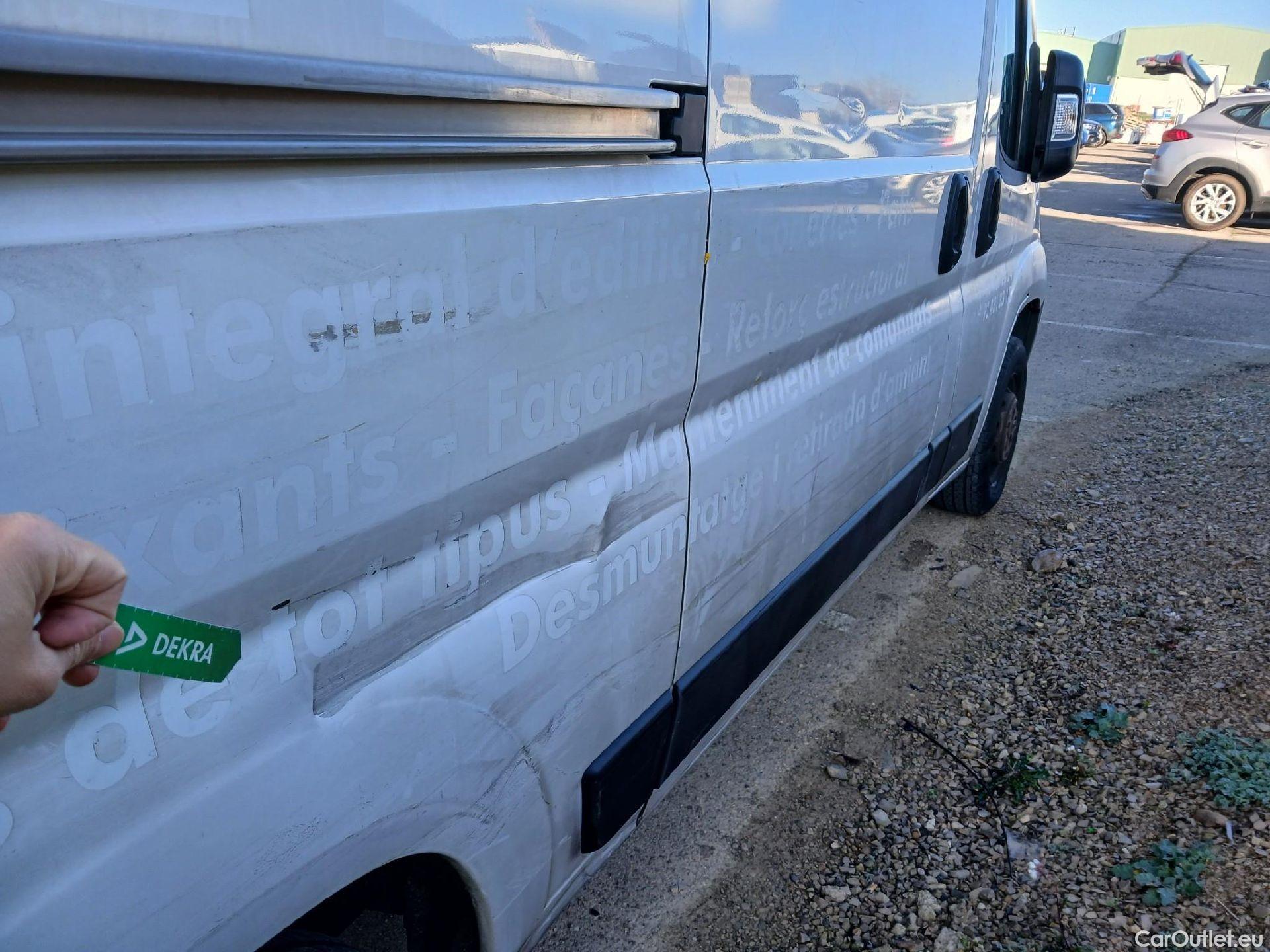  Fiat  Ducato FIAT  / 2014 / 4P / furgón 33 Medio Techo Alto 2.0 Mjet 85kW (115CV #19