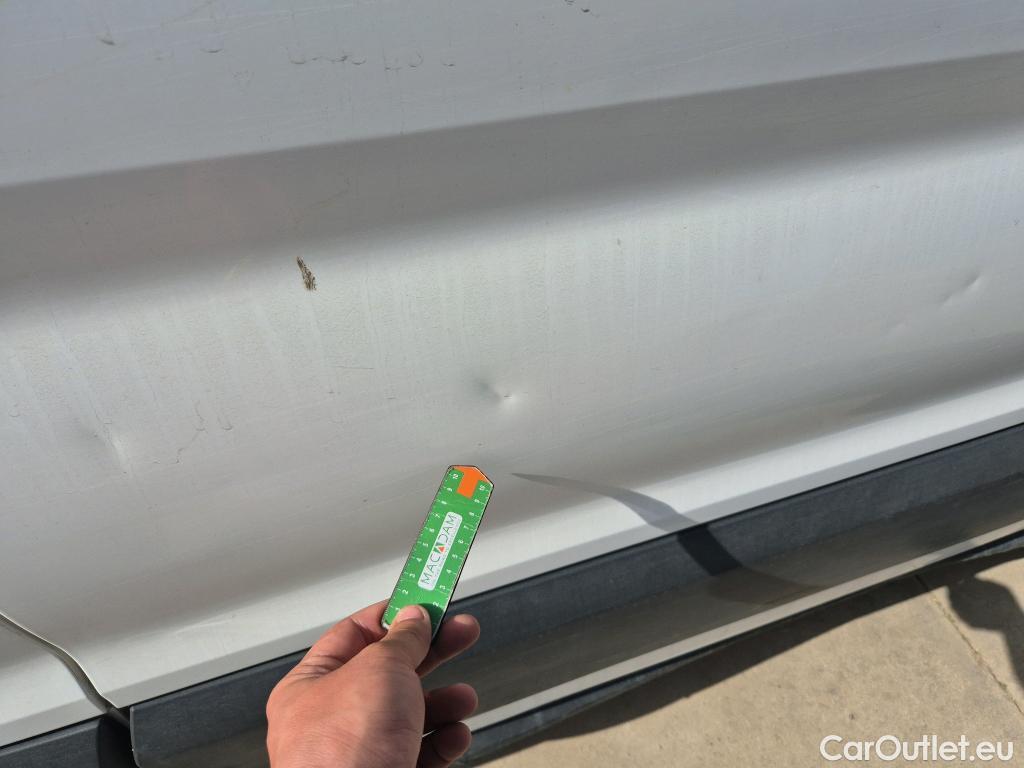  Ford  Transit FORD  / 2013 / 4P / furgón 350 96kW L3H2 Van Trend Delantera #16