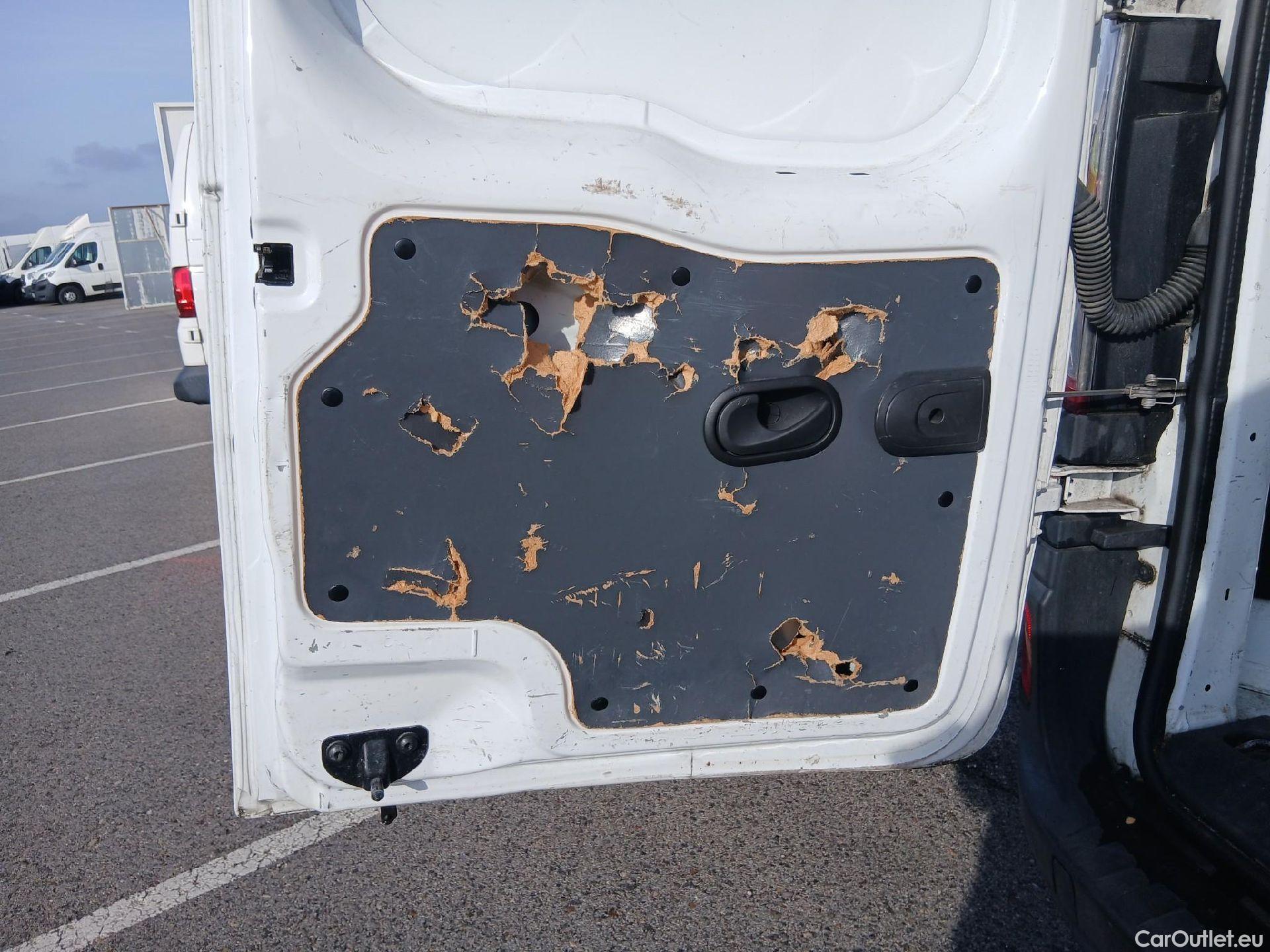  Renault  Kangoo RENAULT  Furgón/2013/3P/furgón derivado de turismo Profesional dCi 66kW (90CV) Euro 6 #39