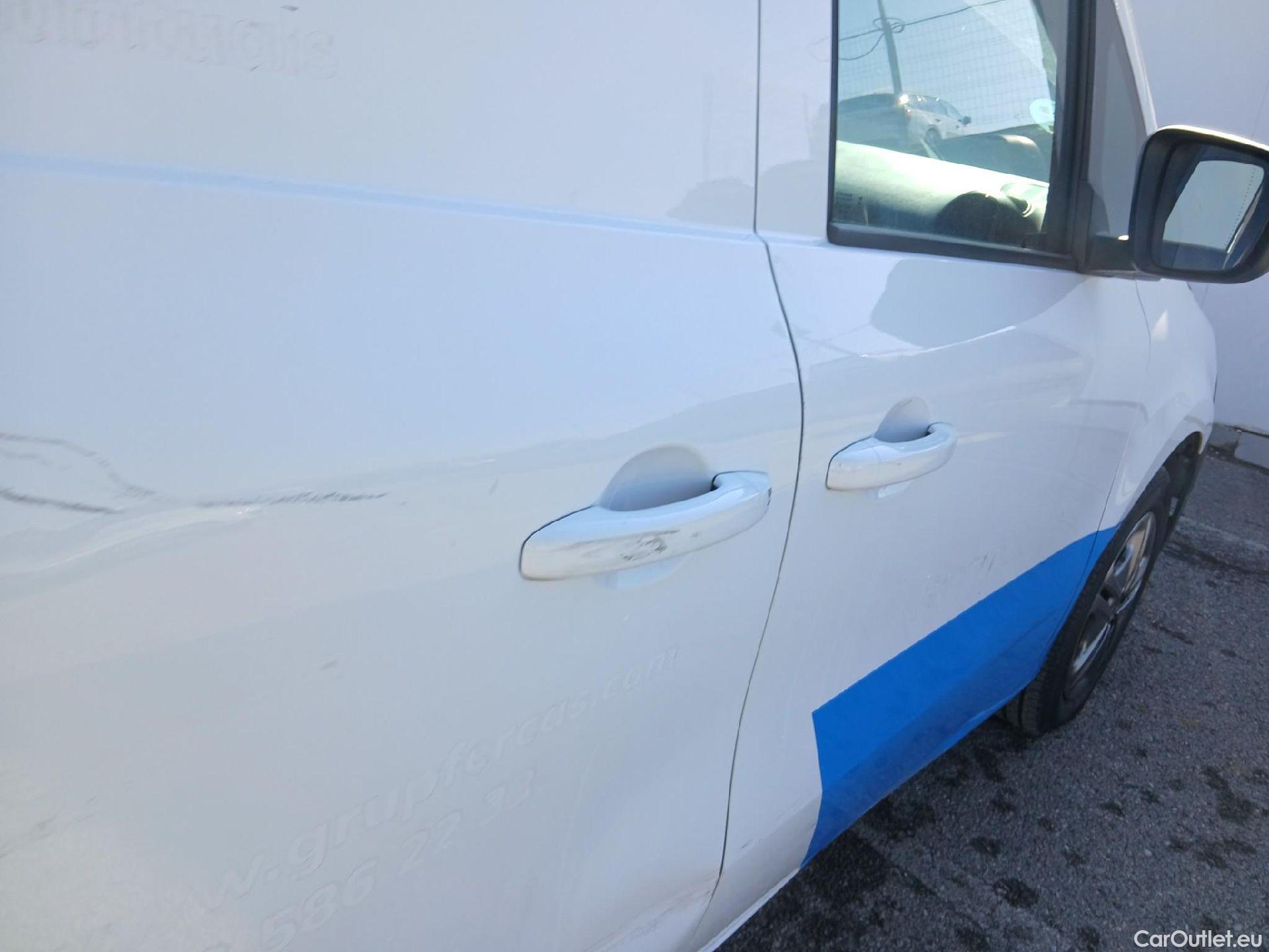  Mercedes  Citan MERCEDES-BENZ  / 2021 / 4P / furgón derivado de turismo 110 CDI 70kW Furgón Base Largo #32