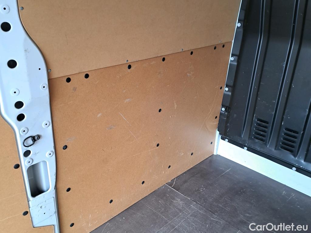  Nissan  NV400 NISSAN  / 2011 / 4P / furgón L3H3 3,5T 2.3dCi 110kW FWD Comfort #8