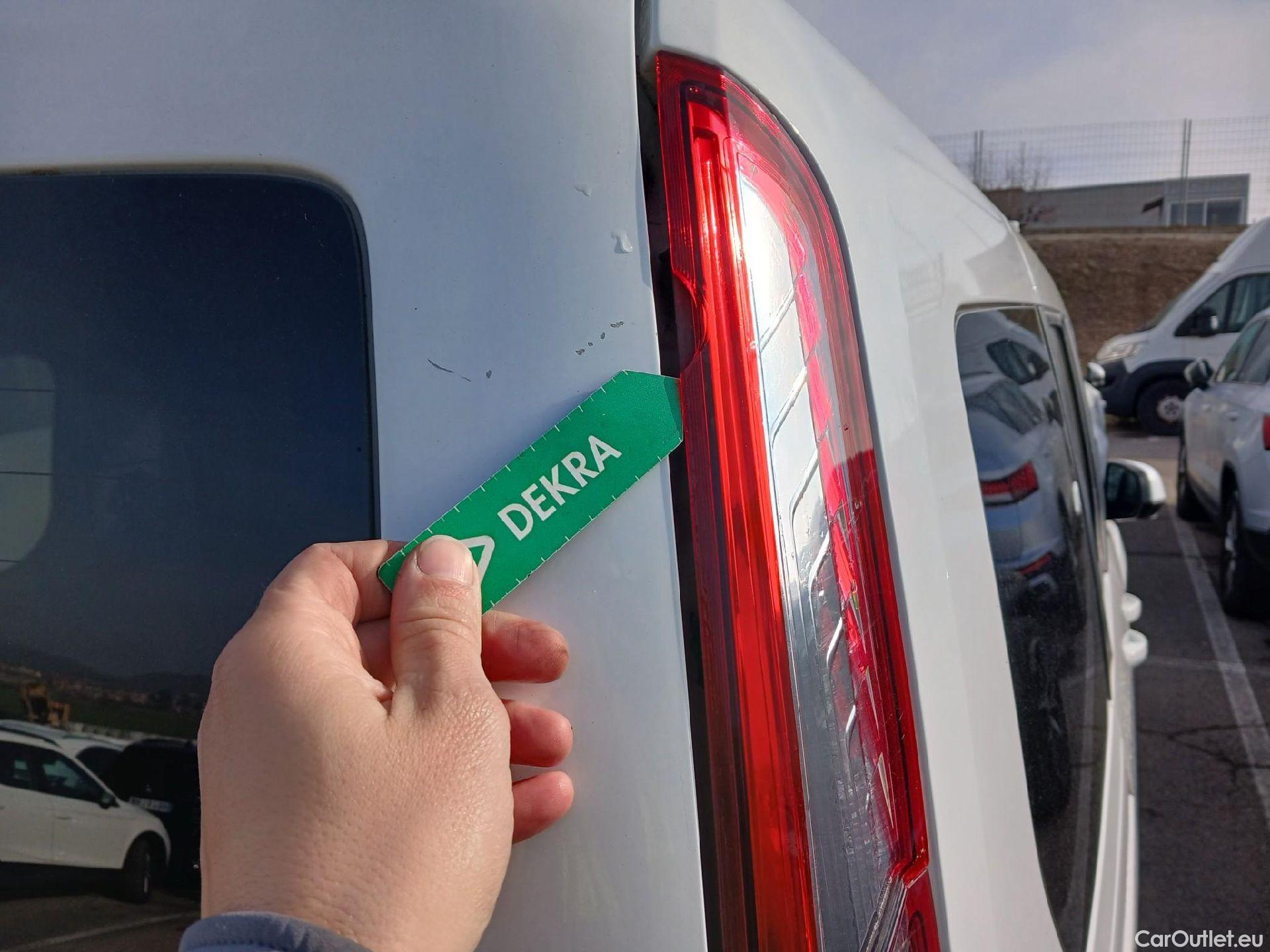  Ford  Grand Tourneo FORD  Connect / 2013 / 5P / monovolumen 1.5 TDCi 88kW (120CV) Titanium #25