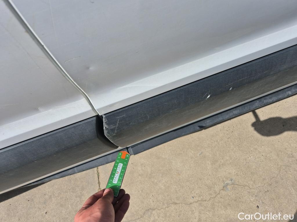  Ford  Transit FORD  / 2013 / 4P / furgón 350 96kW L3H2 Van Trend Delantera #57