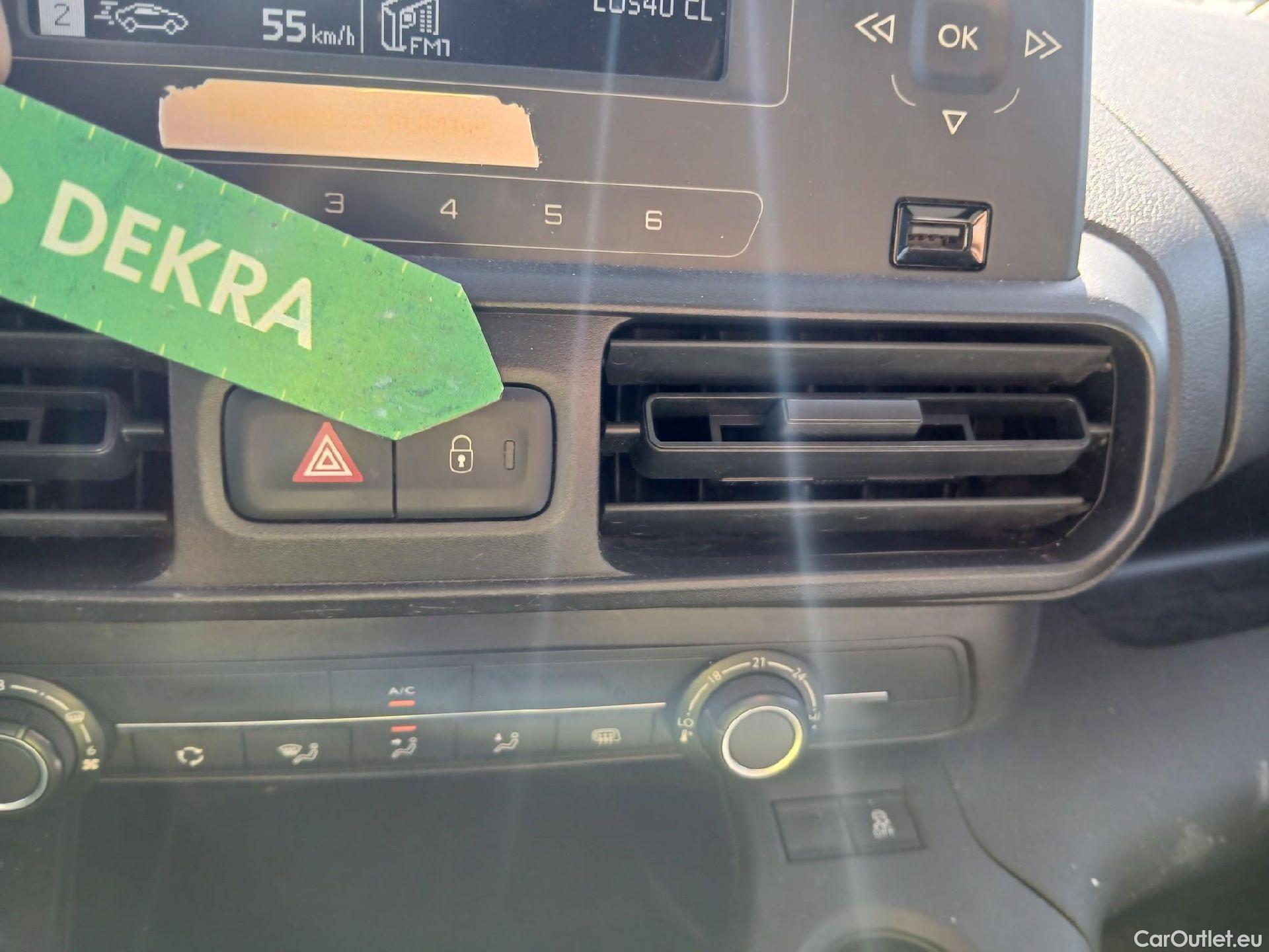  Peugeot  Partner PEUGEOT  / 2018 / 3P / furgón derivado de turismo Pro Standard 600kg BlueHDi 73kW (AC) #3