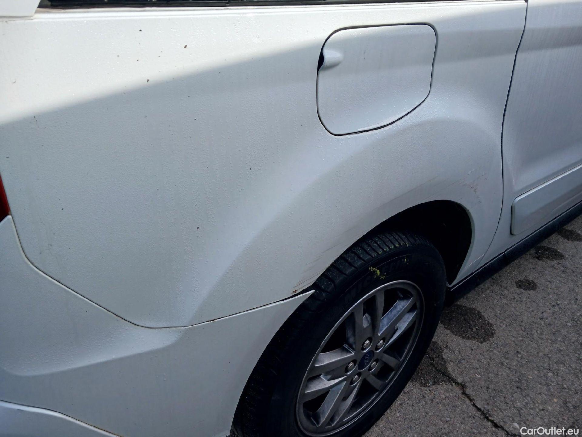  Ford  Grand Tourneo FORD  Connect / 2013 / 5P / monovolumen 1.5 TDCi 88kW (120CV) Titanium #27