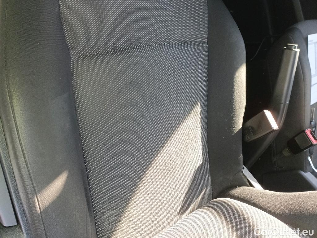  Citroen  Berlingo CITROEN  / 2015 / 4P / combi Talla M BlueHDi 100 S&S LIVE (IND) #27