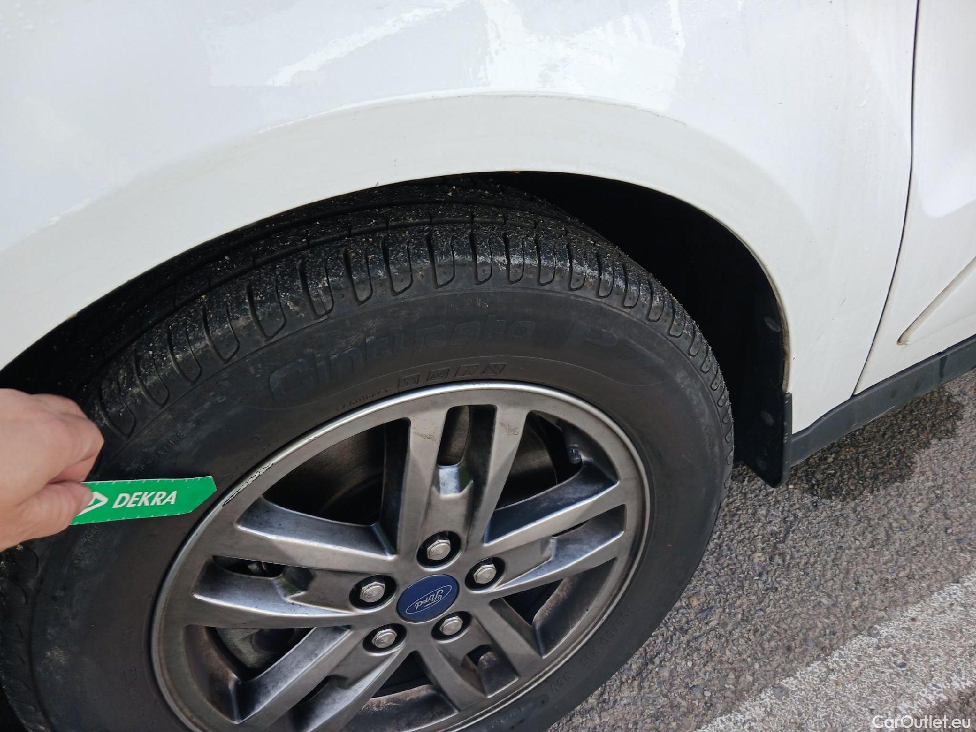  Ford  Grand Tourneo FORD  Connect / 2013 / 5P / monovolumen 1.5 TDCi 88kW (120CV) Titanium #7