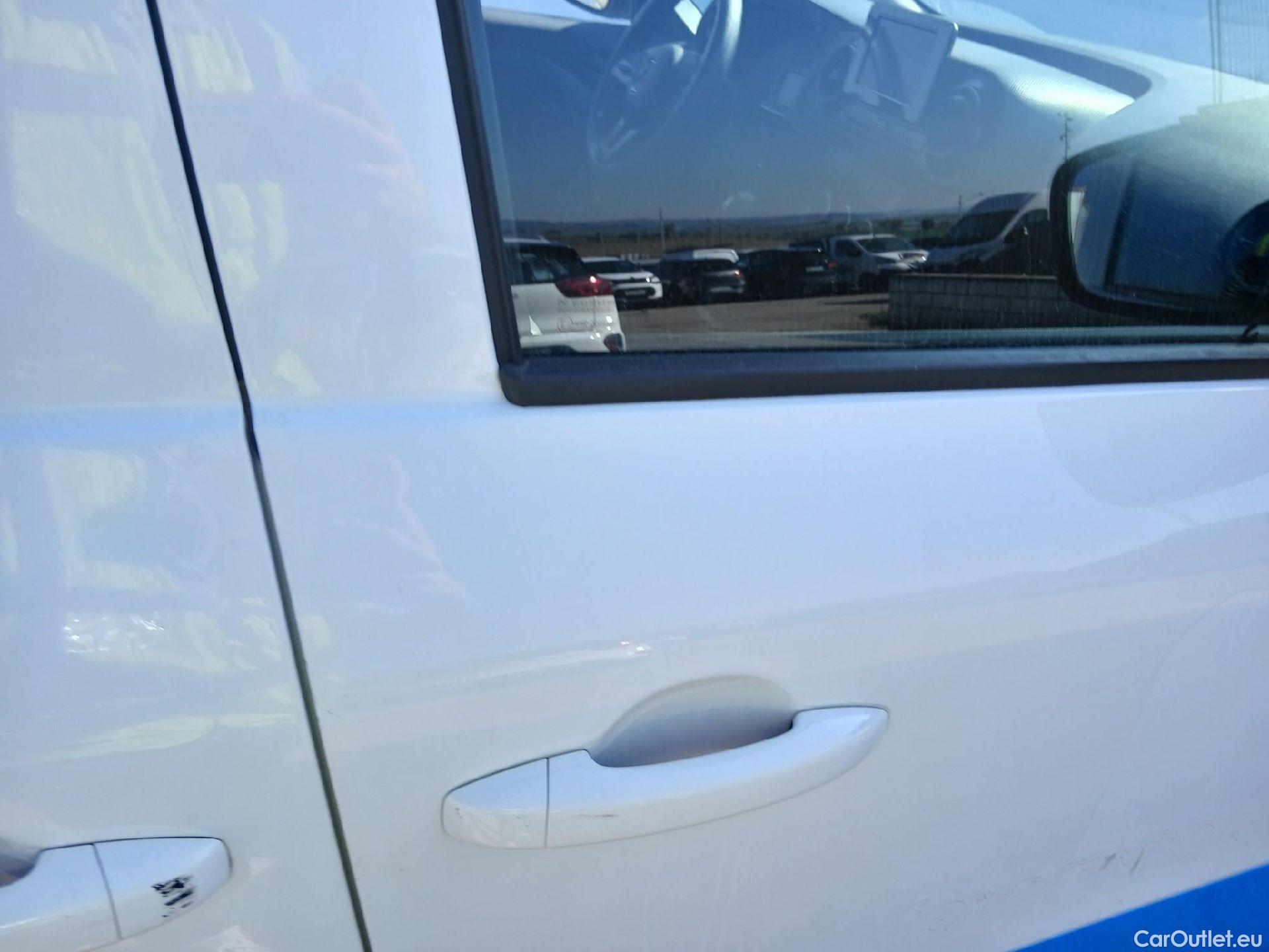  Mercedes  Citan MERCEDES-BENZ  / 2021 / 4P / furgón derivado de turismo 110 CDI 70kW Furgón Base Largo #39