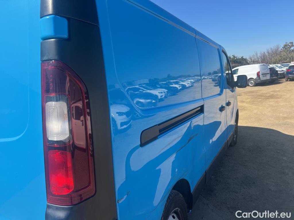  Renault  Trafic RENAULT  / 2021 / 4P / furgón Furgón L2H1 Blue dCi 96 Kw (130 CV) CUA #15