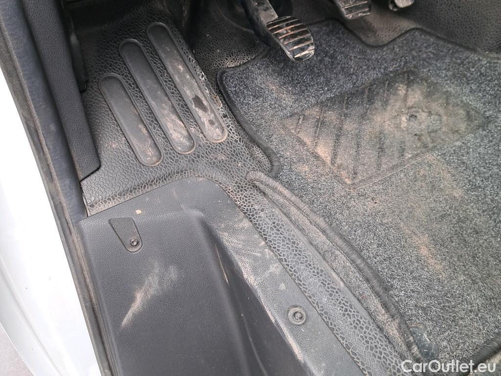  Nissan  NV400 NISSAN  / 2011 / 4P / furgón L3H3 3,5T 2.3dCi 110kW FWD Comfort #21