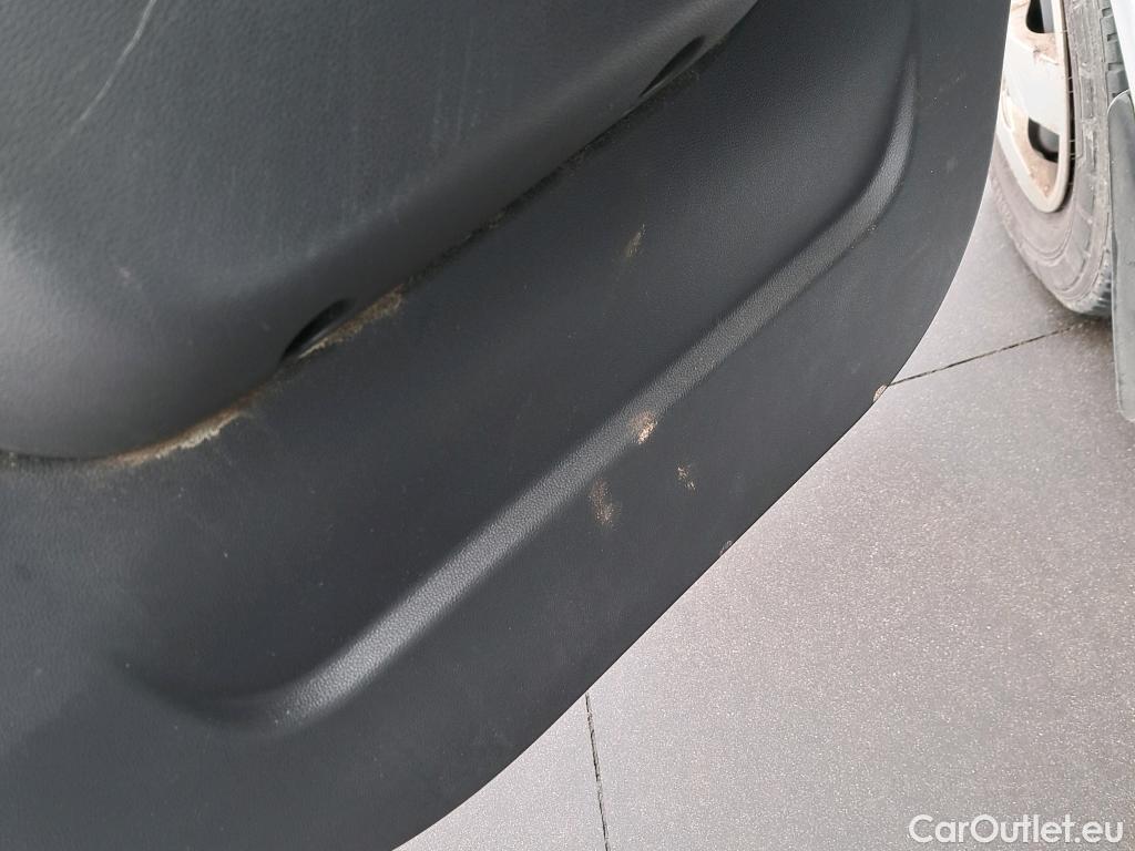  Nissan  NV400 NISSAN  / 2011 / 4P / furgón L3H3 3,5T 2.3dCi 110kW FWD Comfort #22