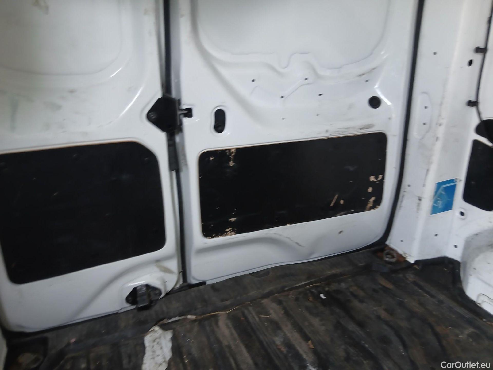  Mercedes  Citan MERCEDES-BENZ  / 2021 / 4P / furgón derivado de turismo 110 CDI 70kW Furgón Base Largo #47