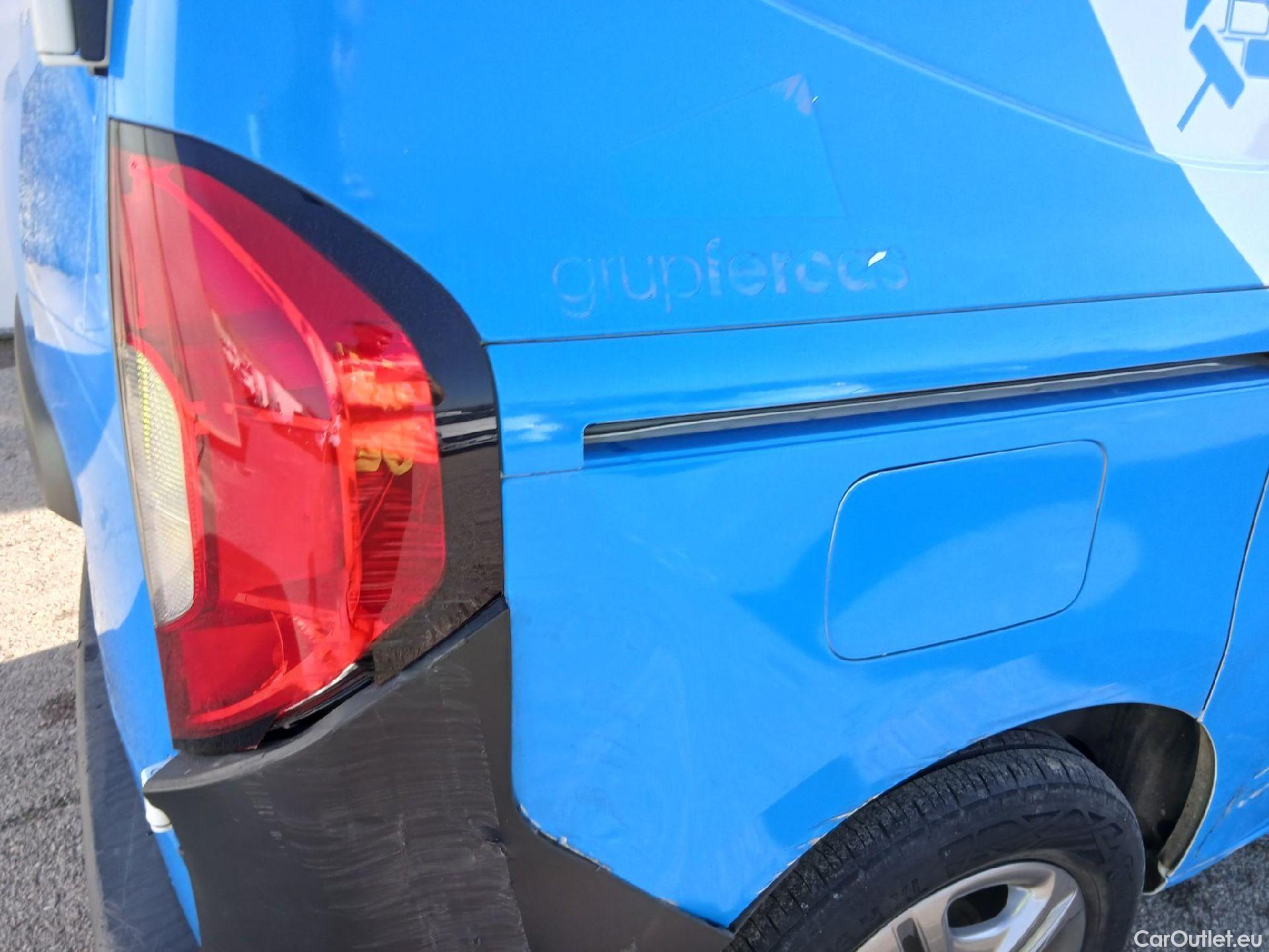  Mercedes  Citan MERCEDES-BENZ  / 2021 / 4P / furgón derivado de turismo 110 CDI 70kW Furgón Base Largo #26