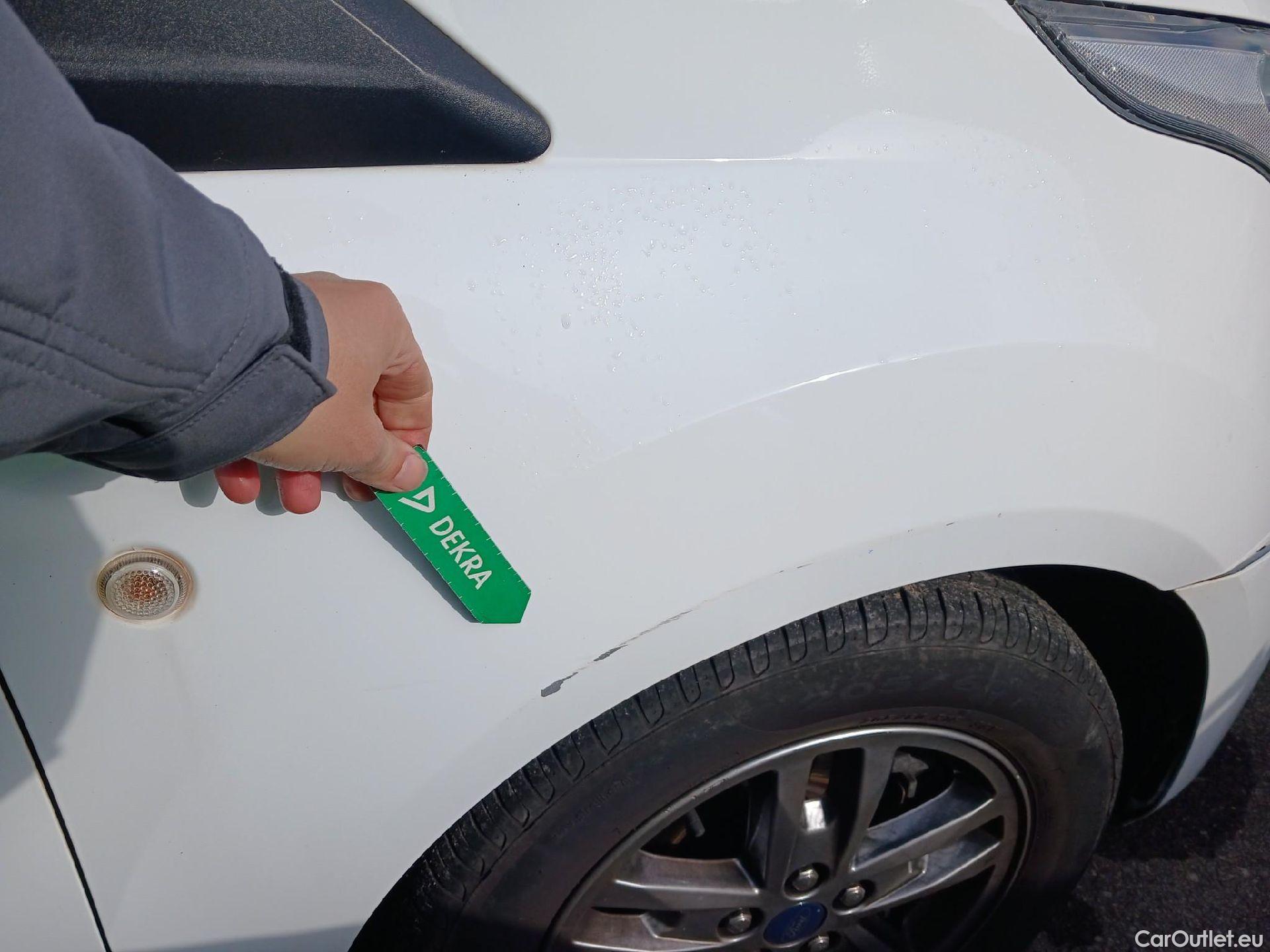  Ford  Grand Tourneo FORD  Connect / 2013 / 5P / monovolumen 1.5 TDCi 88kW (120CV) Titanium #32