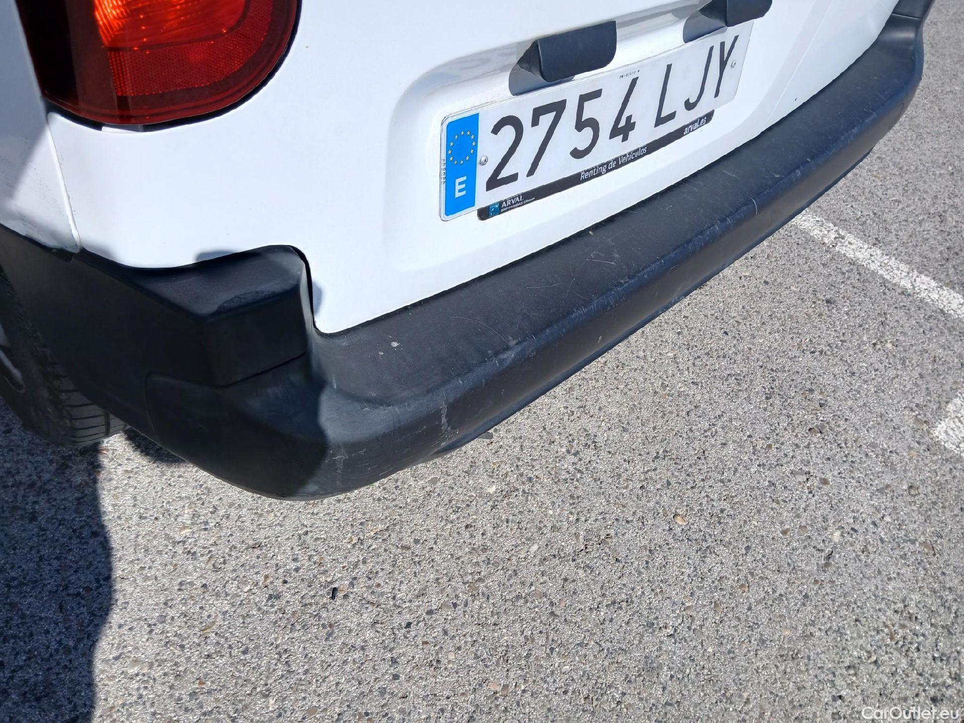  Peugeot  Partner PEUGEOT  / 2018 / 3P / furgón derivado de turismo Pro Standard 600kg BlueHDi 73kW (AC) #27