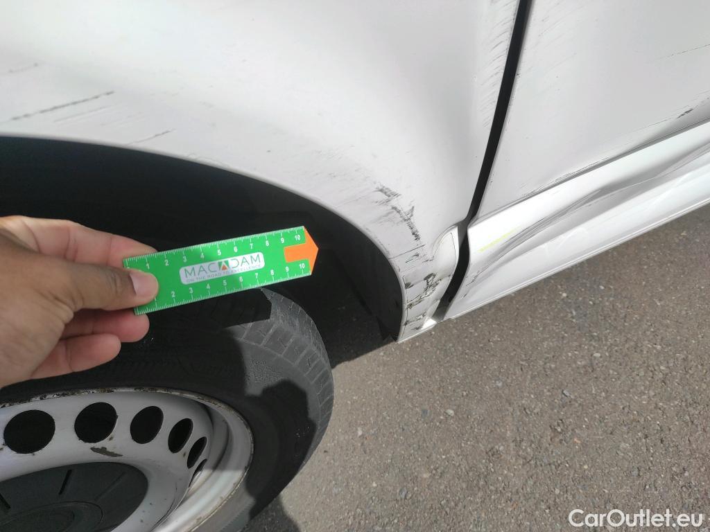  Land Rover  Discovery VOLKSWAGEN Transporter / 2020 / 4P / furgón 2.0TDI 81KW Corto #2