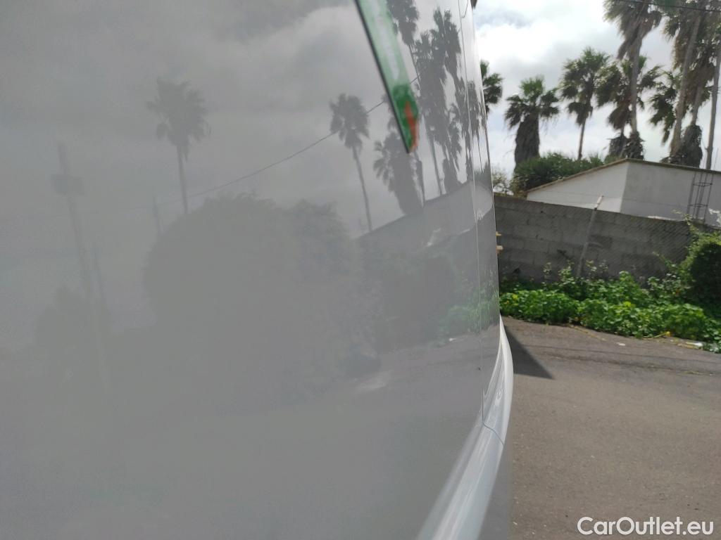  Land Rover  Discovery VOLKSWAGEN Transporter / 2020 / 4P / furgón 2.0TDI 81KW Corto #89